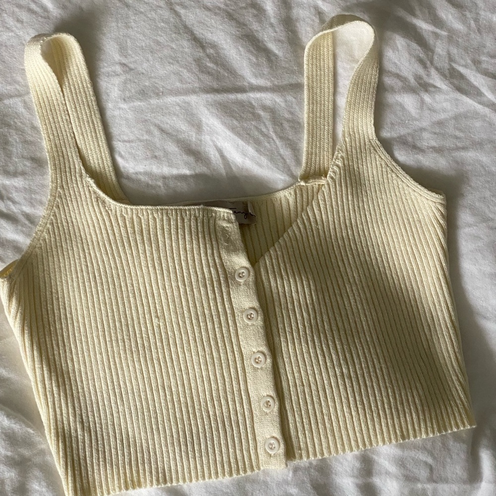 GreyBandit Cream Cropped Tank